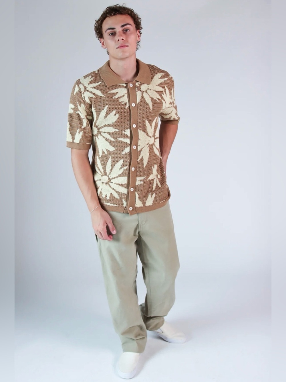 Massive Luxury Mens XL knit Button Up Shirt Sweater Brown/Cream Leaf Pattern